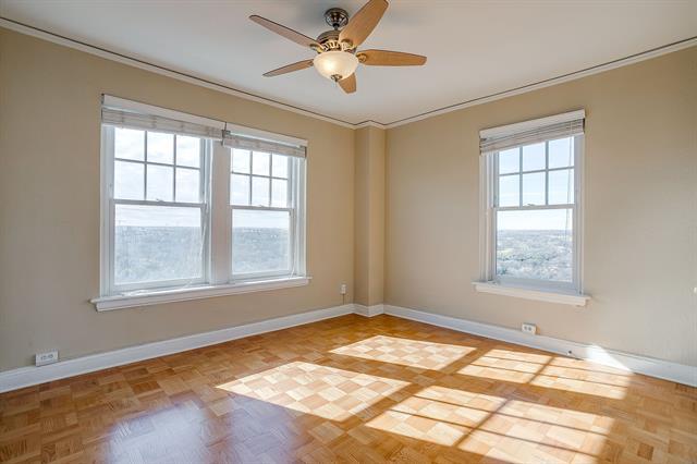 Building Photo - 2306 Park Pl Ave