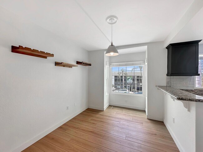 Building Photo - Beautiful 2BD/2BA Condo in North Park W/ C...