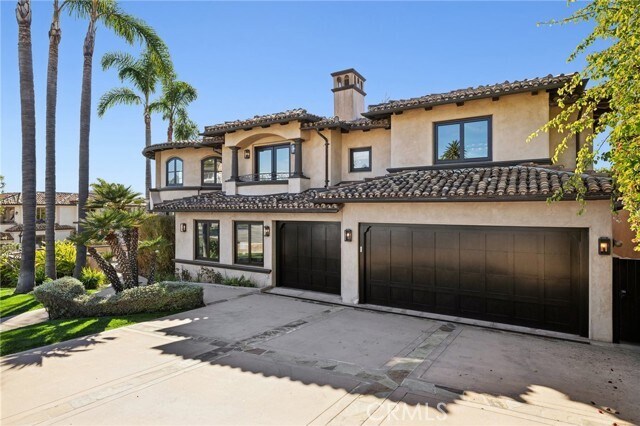 Building Photo - 215 S Poinsettia Ave