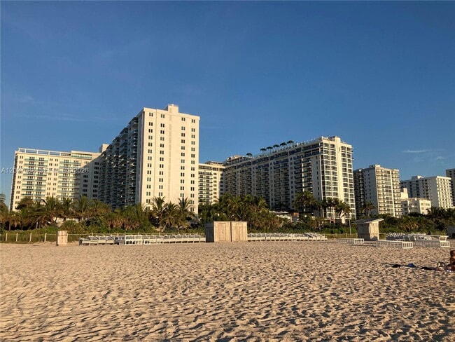 Building Photo - 2301 Collins Ave