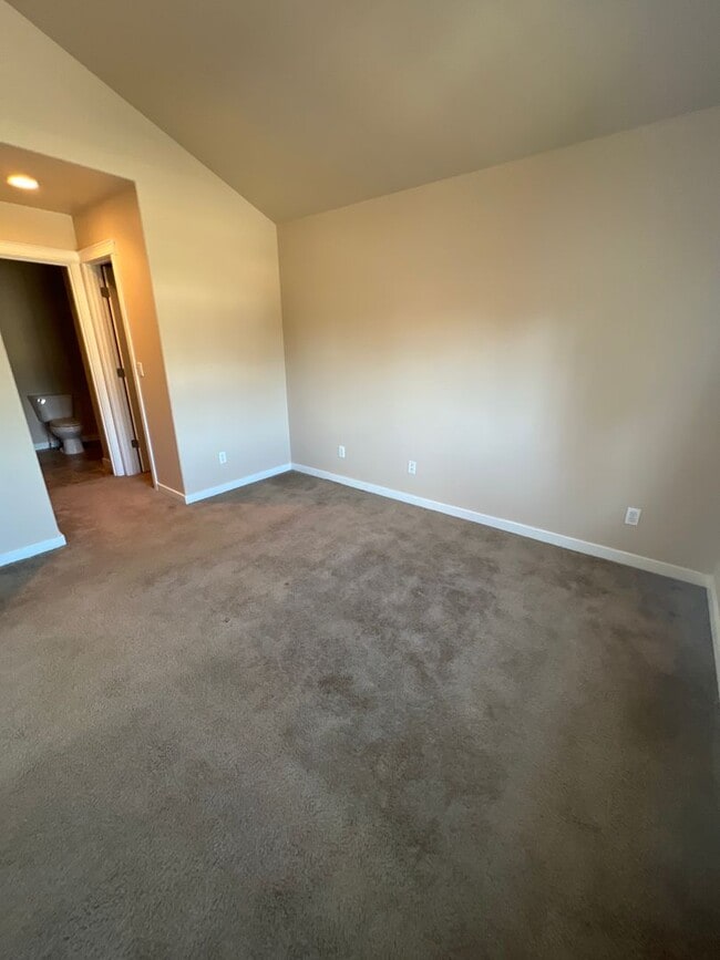 Building Photo - nov208