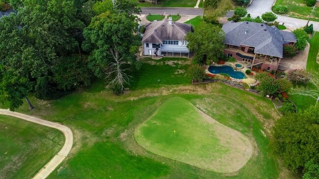 Building Photo - 4/3.5/2 On OAK FORREST GOLF COURSE 4th green