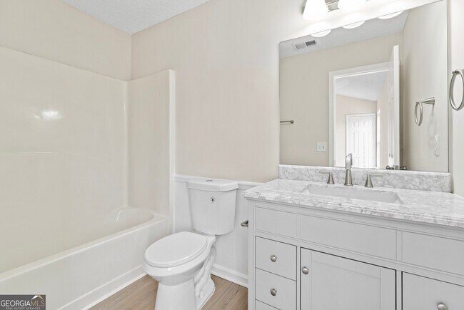 Building Photo - 309 Coral Cir