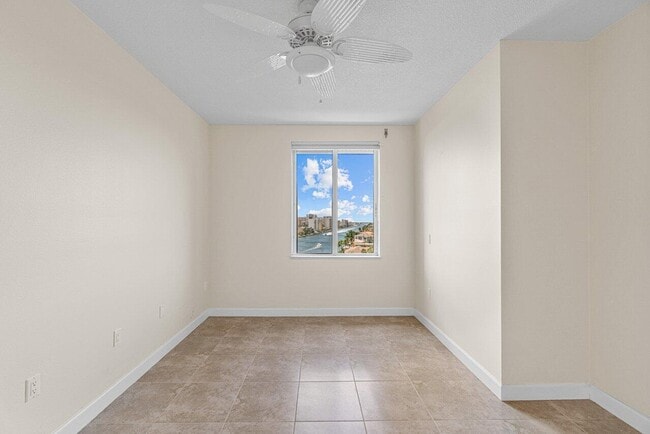 Building Photo - 2880 NE 14th Street Causeway