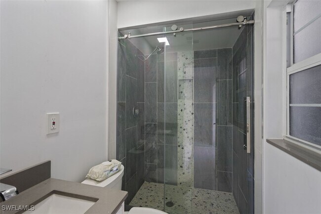 Building Photo - 13880 Lazy Ln