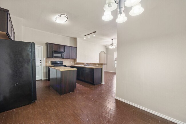 Building Photo - 953 Brown Rock Dr