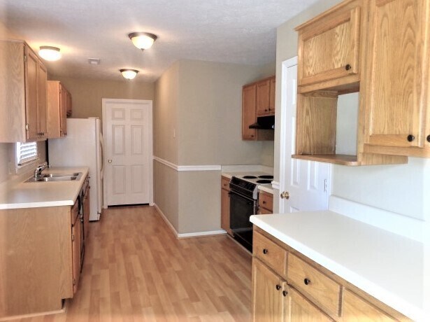 Building Photo - 7303 Clearview Dr