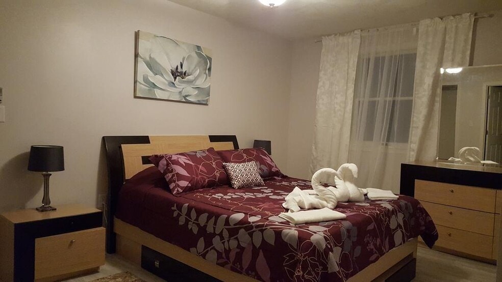 bedroom - 11 Nichols Ave