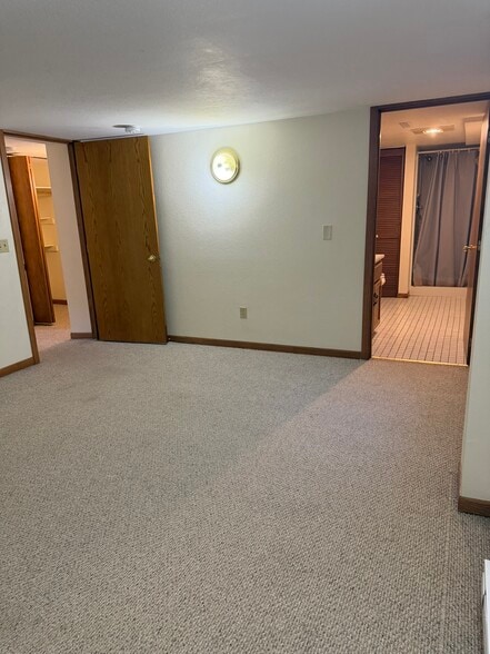 Master Bedroom - 304 3rd St NE