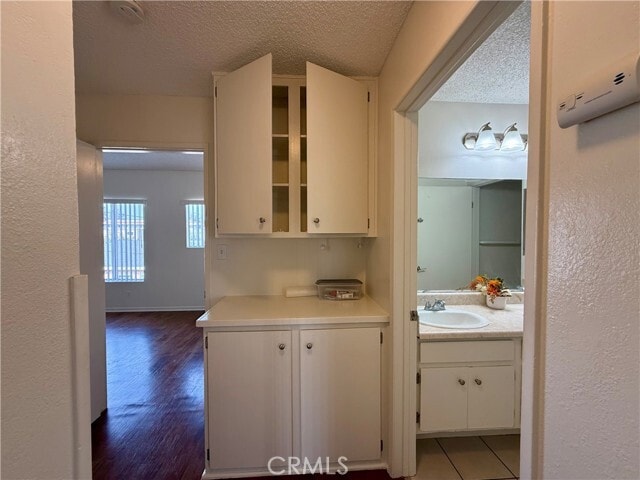 Building Photo - 6082 Fullerton Ave