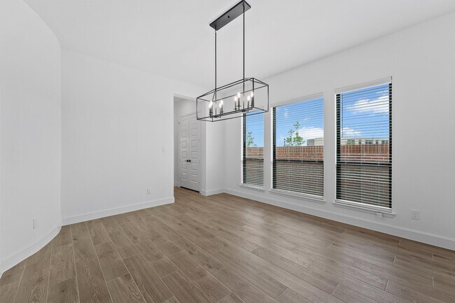 Building Photo - 1539 Spring Pl Dr