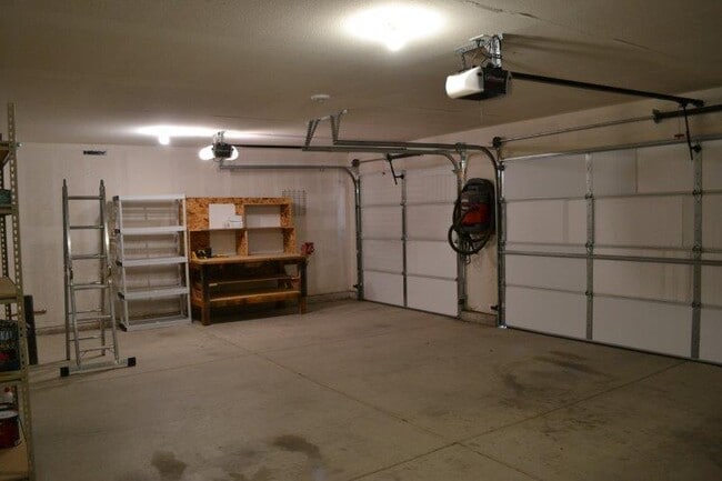 Building Photo - 111 Brassie Ct