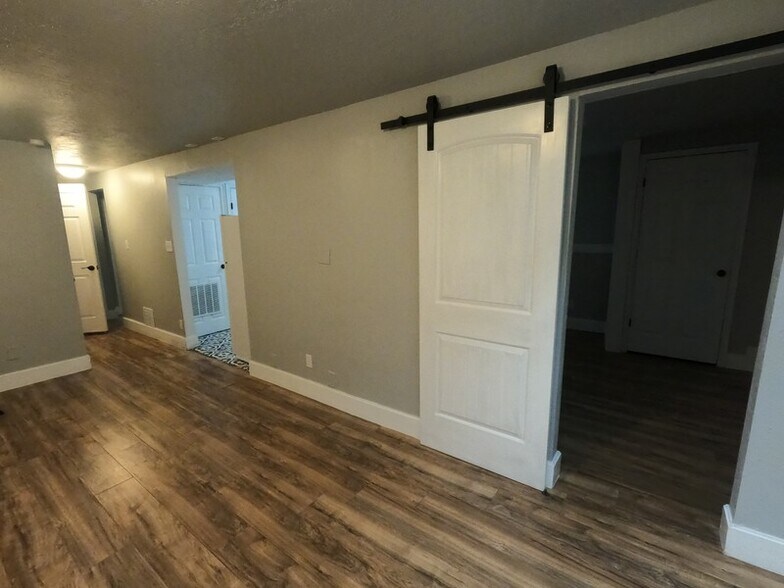 Building Photo - 635 S 1030 W