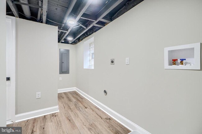 Building Photo - 3901 Forrester Ave