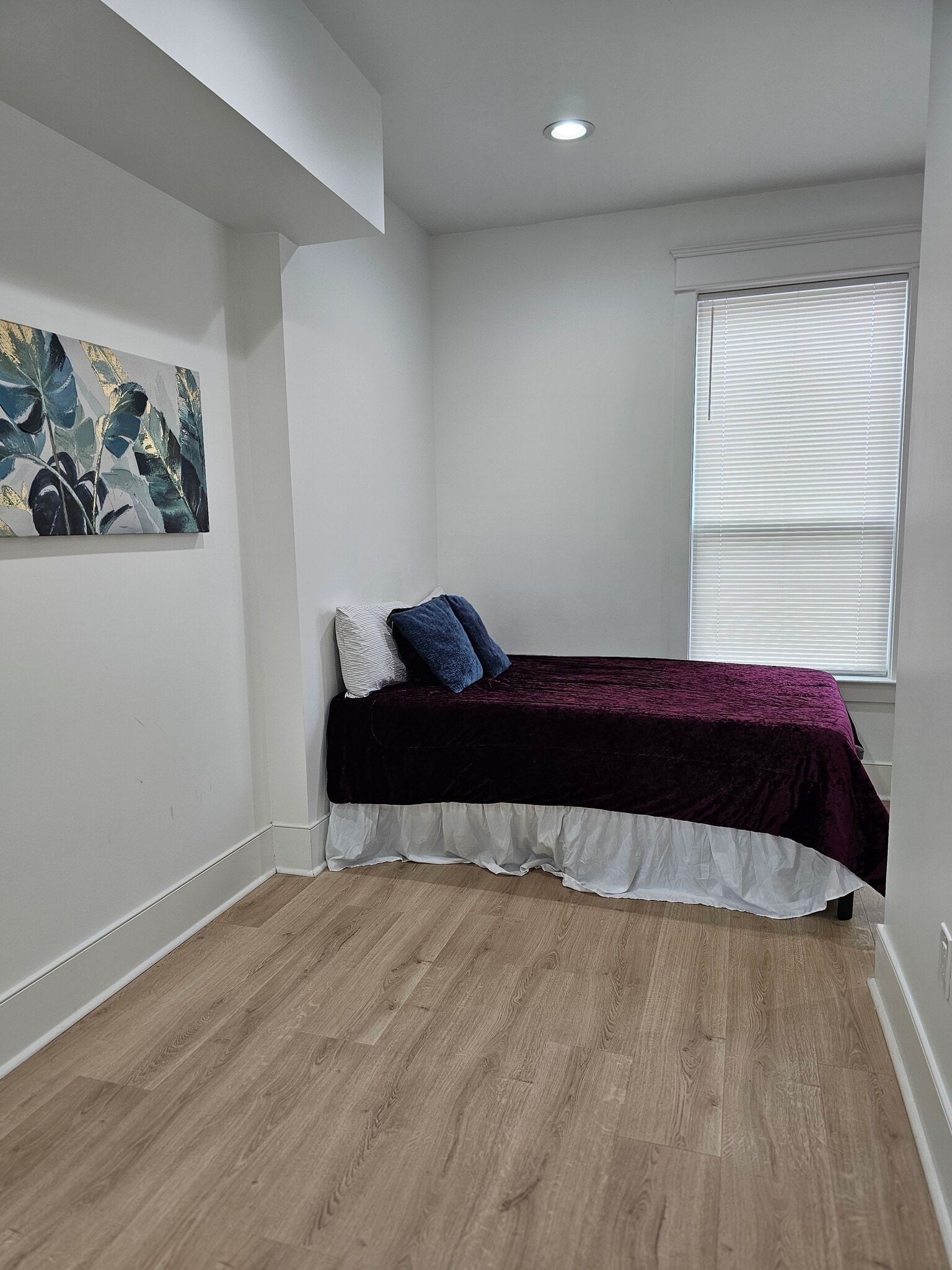 bdrm 1 - 1621 9th Ave N