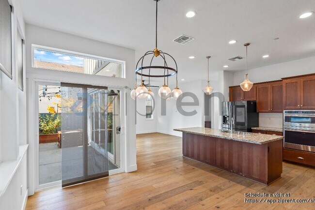 Building Photo - 8436 Compass Wy