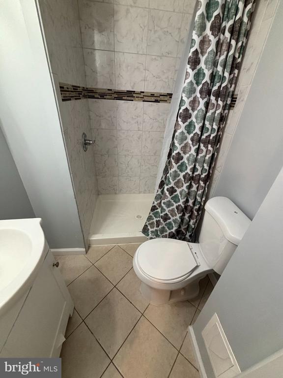 Building Photo - 1397 Sheridan St NW