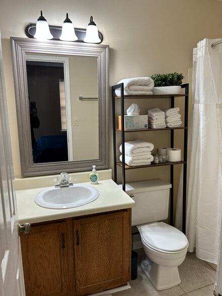 Building Photo - 1591 Springleaf Point SE