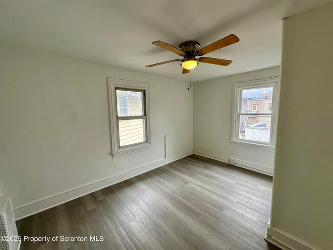 Building Photo - 6 Magnolia Ave