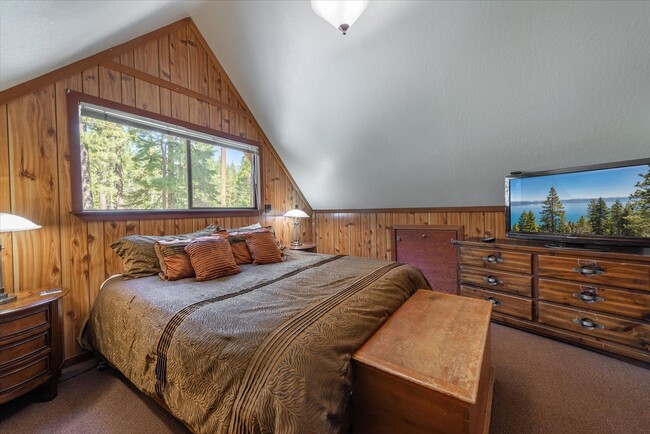 Building Photo - SKI LEASE: Hot Tub, Pet Friendly, Wood Stove