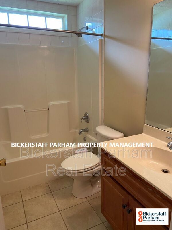 Building Photo - 1070 Watervalley Dr