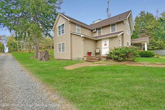 Building Photo - 5 Dugans Ln