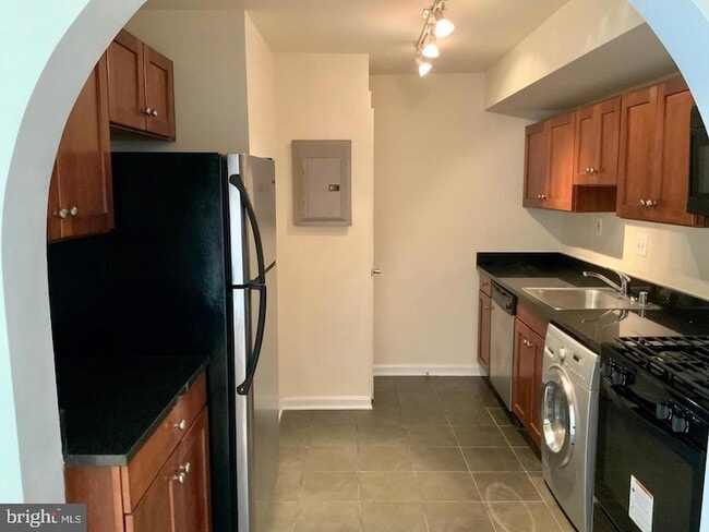 Building Photo - 3109 Naylor Rd SE