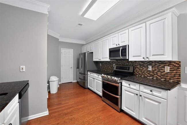 Building Photo - 605 Lofty Ln