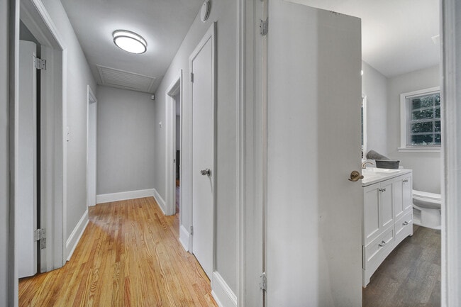 Building Photo - 6215 Robinson Church Rd