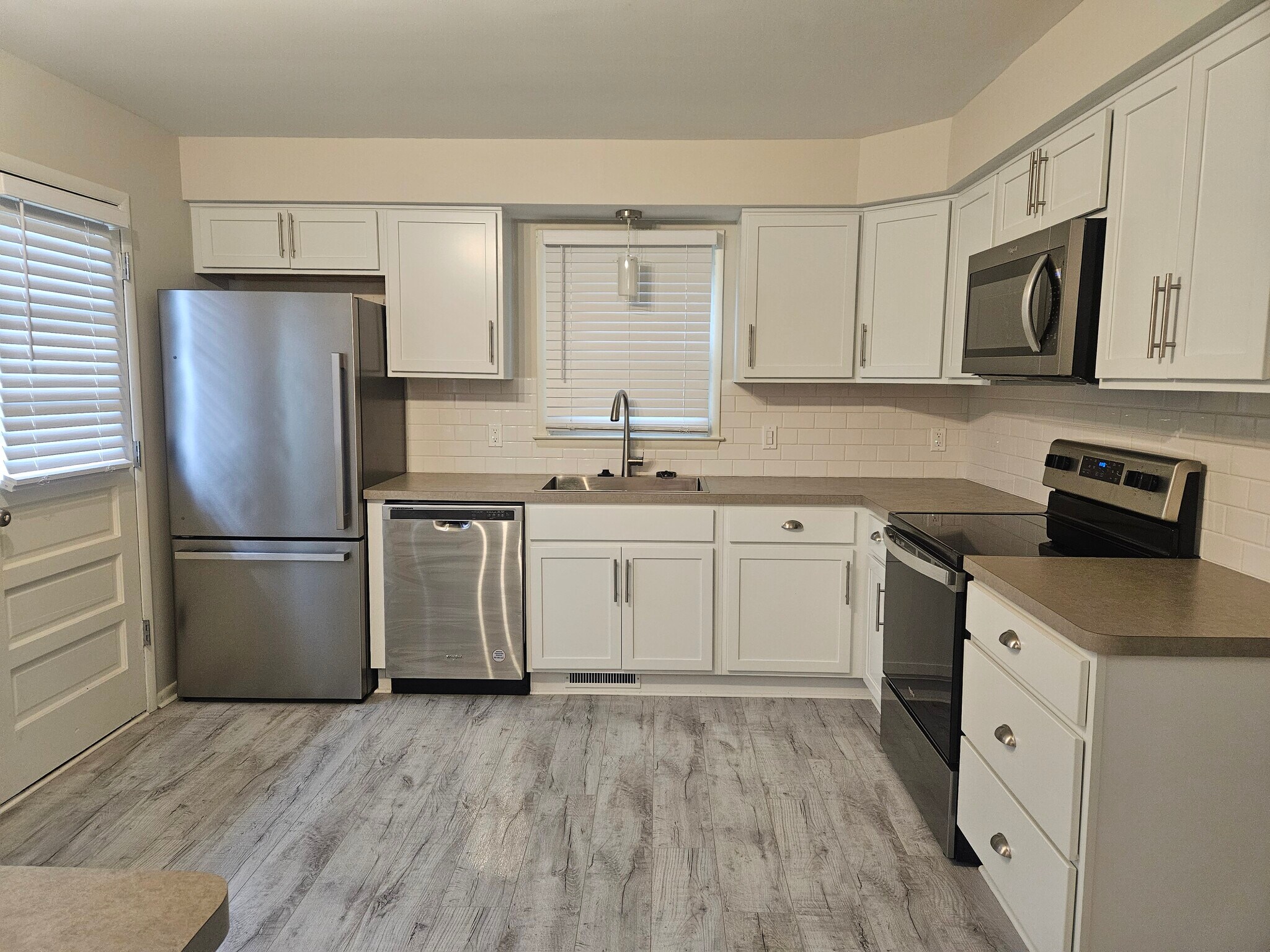 Building Photo - 8224 N Akins Rd