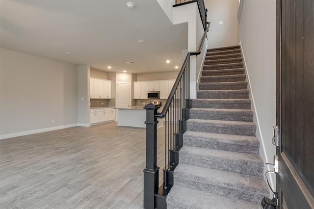 Building Photo - 915 Ponds Edge Ln