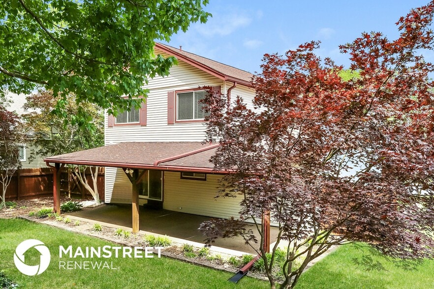 Building Photo - 1133 Treetop Village Dr
