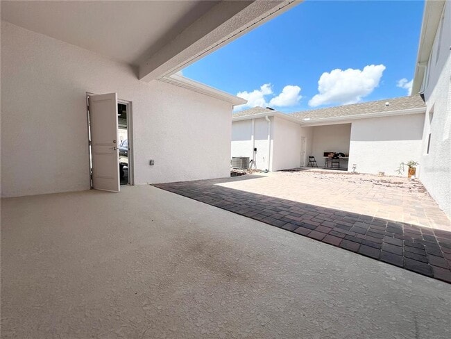Building Photo - 6021 Blissful St