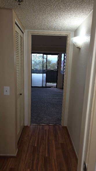 Building Photo - 5990 Dandridge Ln