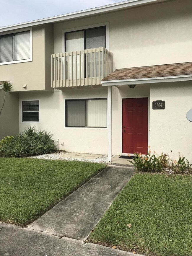 Building Photo - 5704 Channel Dr