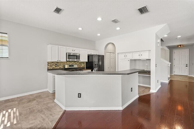 Building Photo - 6759 Pasturelands Pl