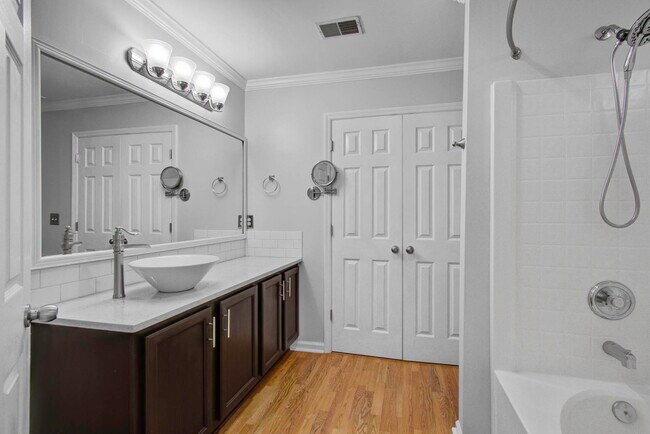 Building Photo - 5328 Tidewater Dr