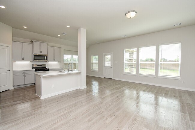 Building Photo - 3024 Myrtle Sunset Dr