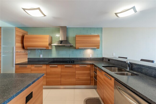 Building Photo - 2950 NE 188th St