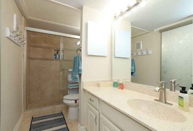 Building Photo - 12600 Melville Dr