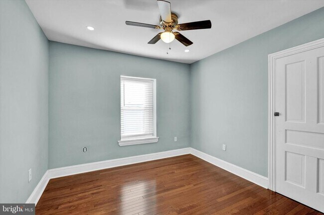 Building Photo - 205 Hermitage St