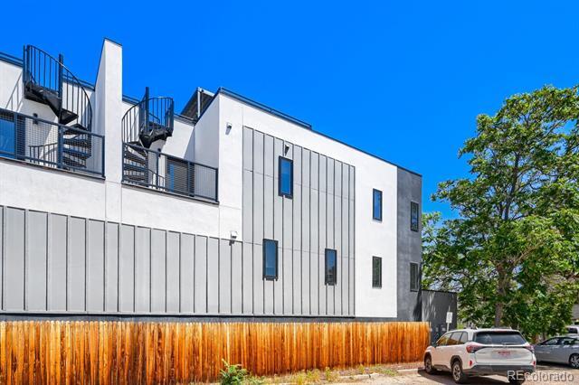 Building Photo - 2730 Clay St