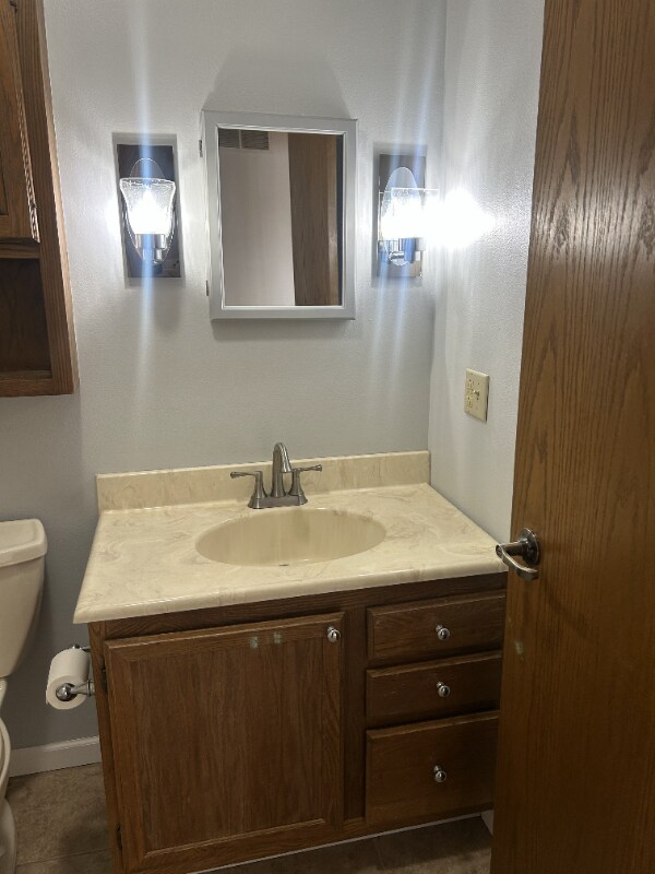 Building Photo - 401 Walnut Ave