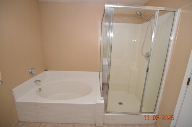 Building Photo - 10014 Hermit Rapids Ave