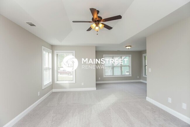 Building Photo - 4 Bedroom Pet-Friendly Home in Douglasville, GA with Main Street Renewal