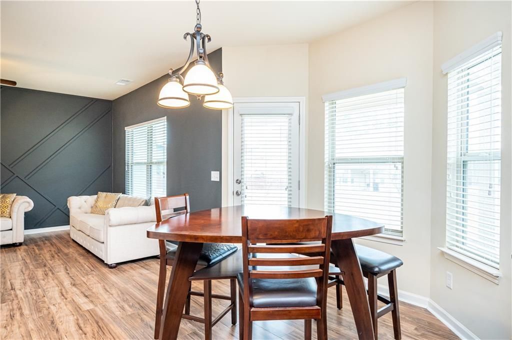 Building Photo - 7761 Sylvaner Ln