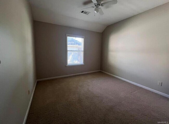 Building Photo - 701 Stoneybrooke Way
