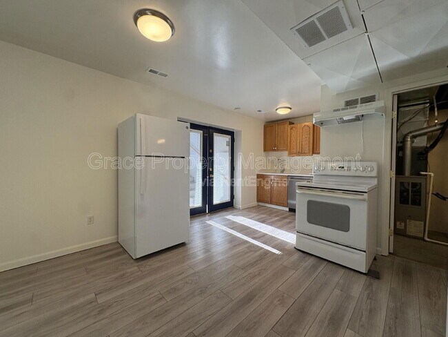 Building Photo - 310 S 2nd Ave