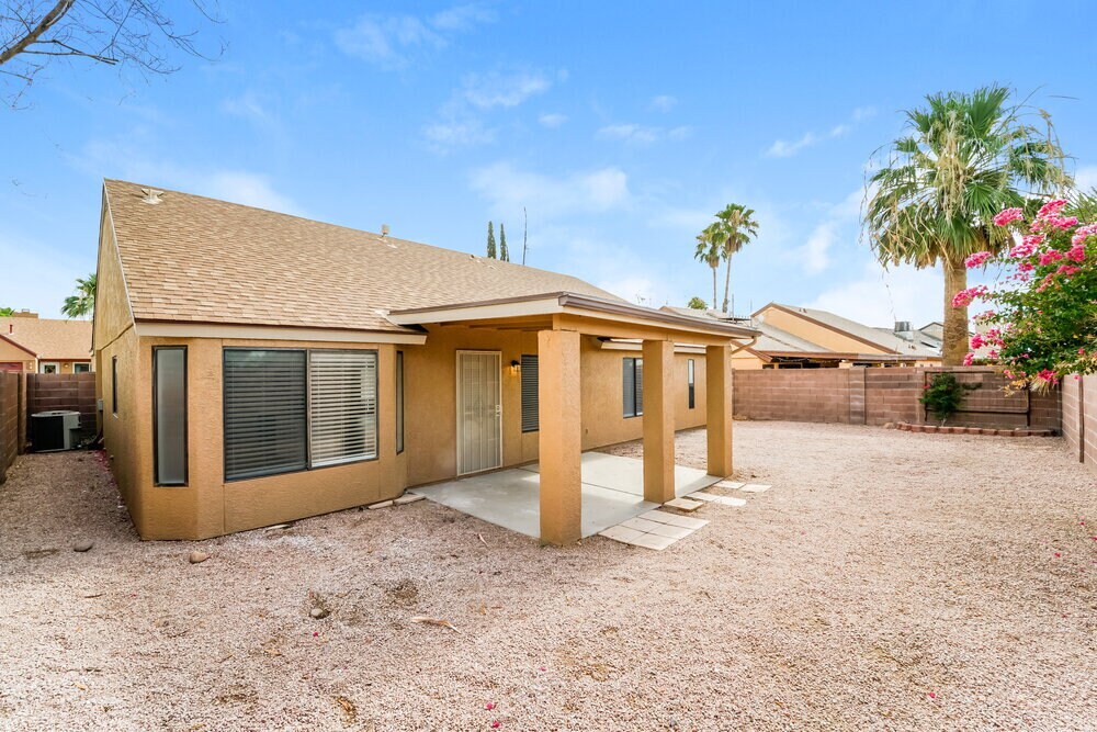 Building Photo - 7907 N Roundstone Dr
