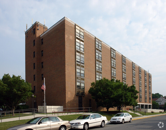 Building Photo - Ridge Manor Senior Center